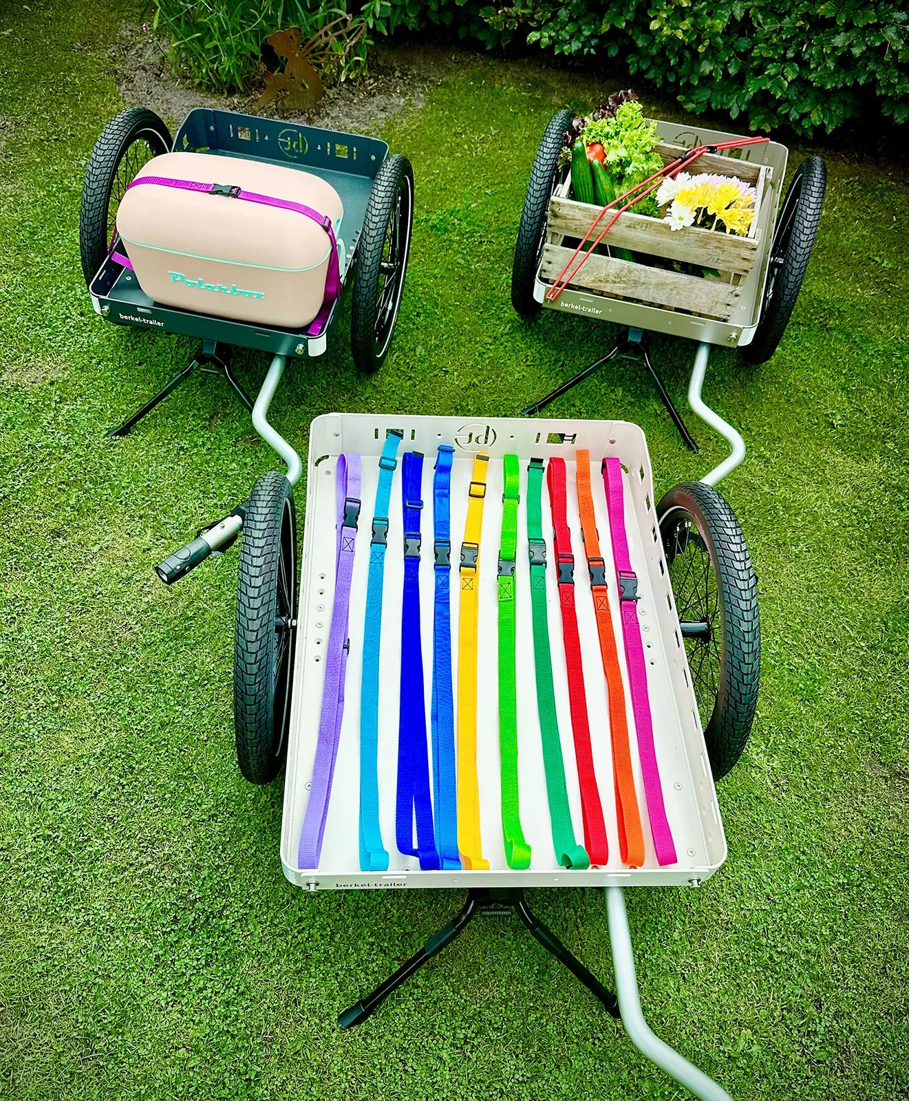 Der Crafty Lastenanhänger von Berkel-Trailer als Fotomodell im Einsatz.