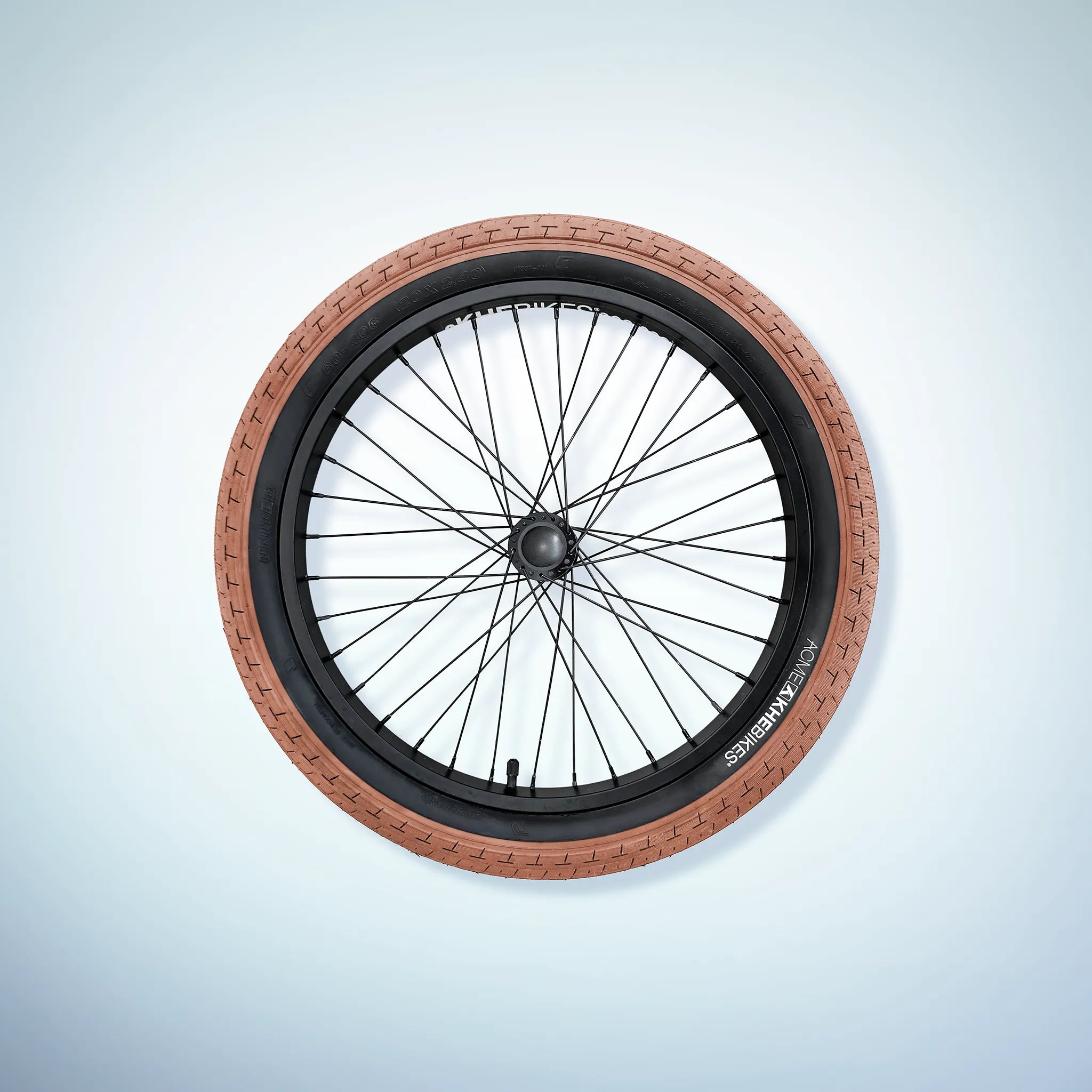 Laufrad in brauen mit 20" KHE Bikes BMX Bereifung für Steckachsmontage 12mm. Einzeln oder paarweise in unserem Berkel-Trailer Shop.