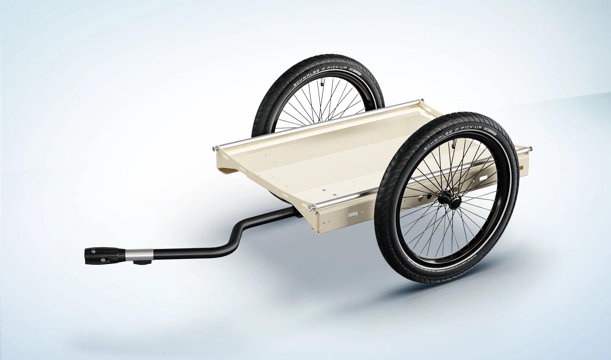 Fahrradanhänger für Lasten von Berkel-Trailer in cremeweiss. Hier das Modell Flipper für eine beidseitige Nutzung. Abgestimmt mit schwarzen 20 Zoll Rädern und einer schwarzen Deichsel. Ein echter Hingucker.